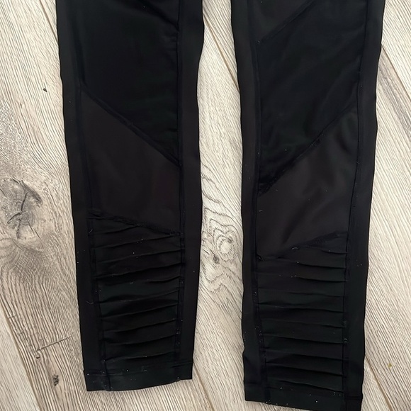 Nanette Lepore black leggings size M - Picture 5 of 5